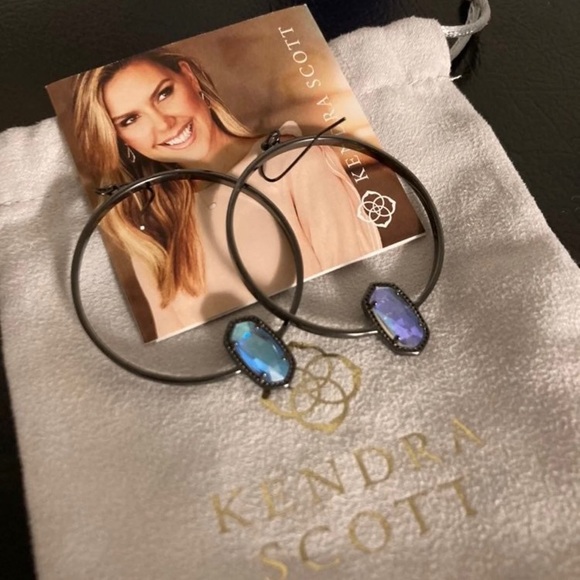Kendra Scott Elora Earrings. Gunmtl/dichroic glass - Picture 1 of 4